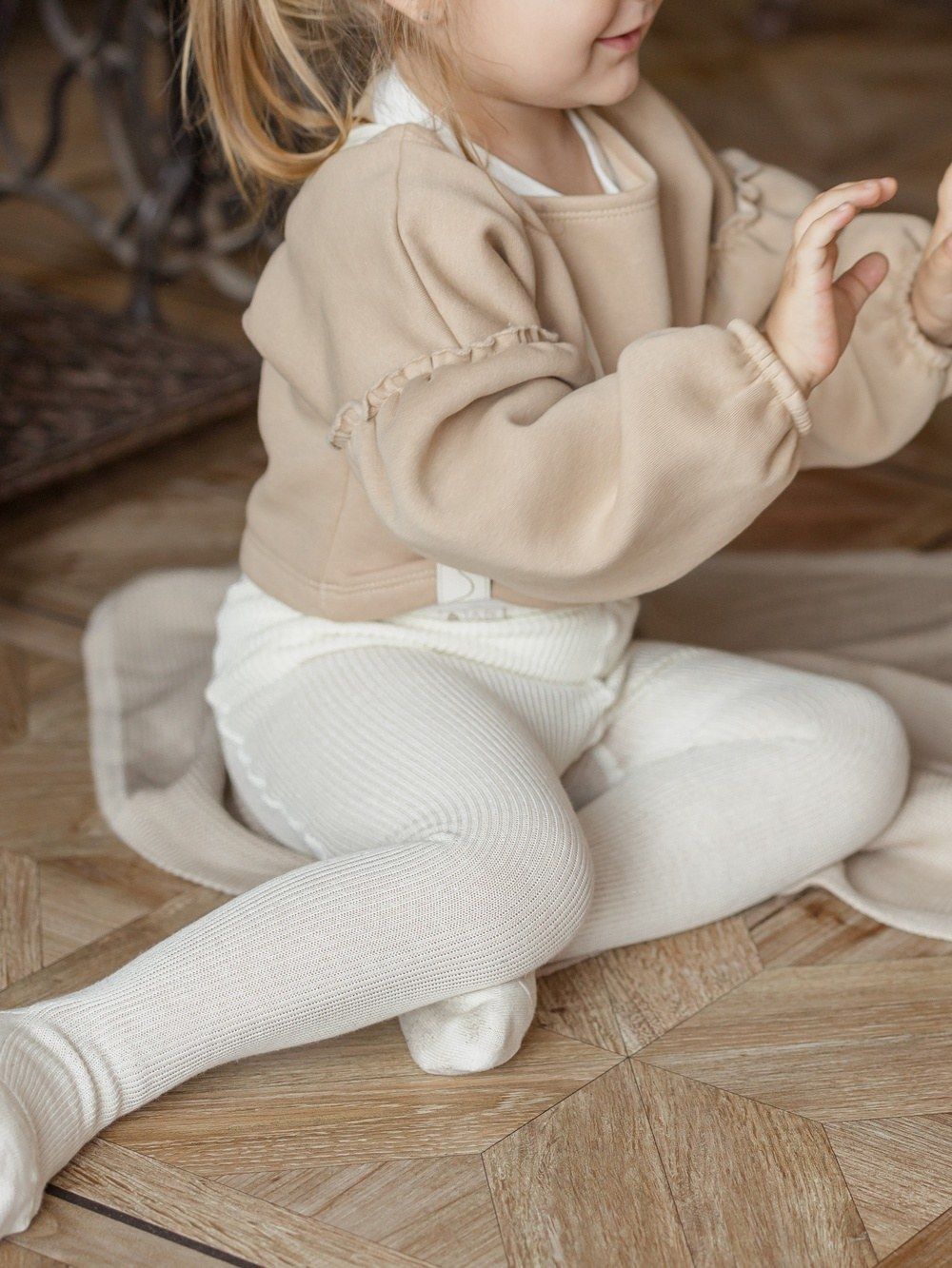 Gyerek harisnya pántokkal JAPI3