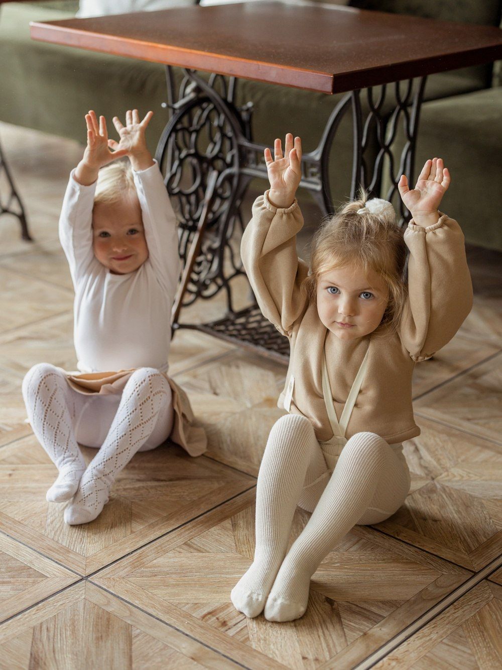 Gyerek harisnya pántokkal JAPI3