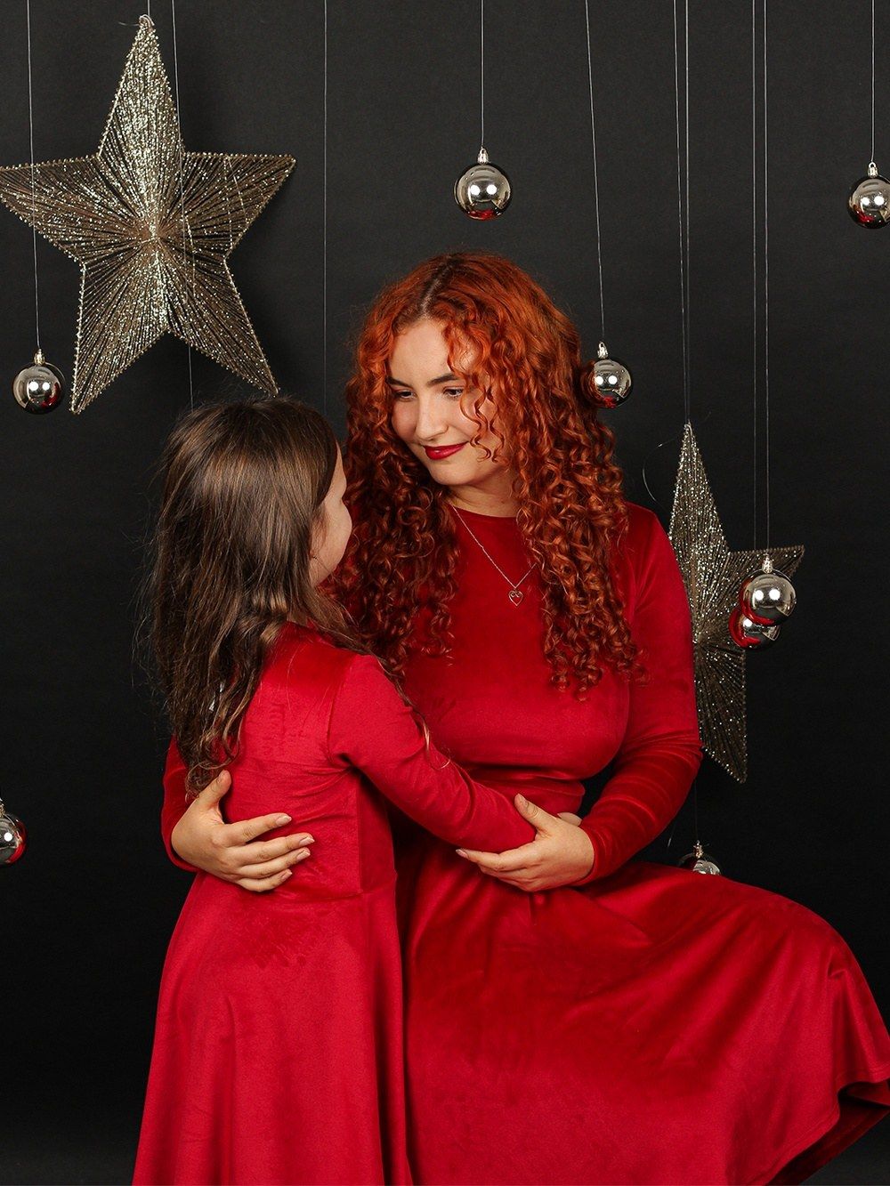 Hosszú ujjú ruha GLAMOUR