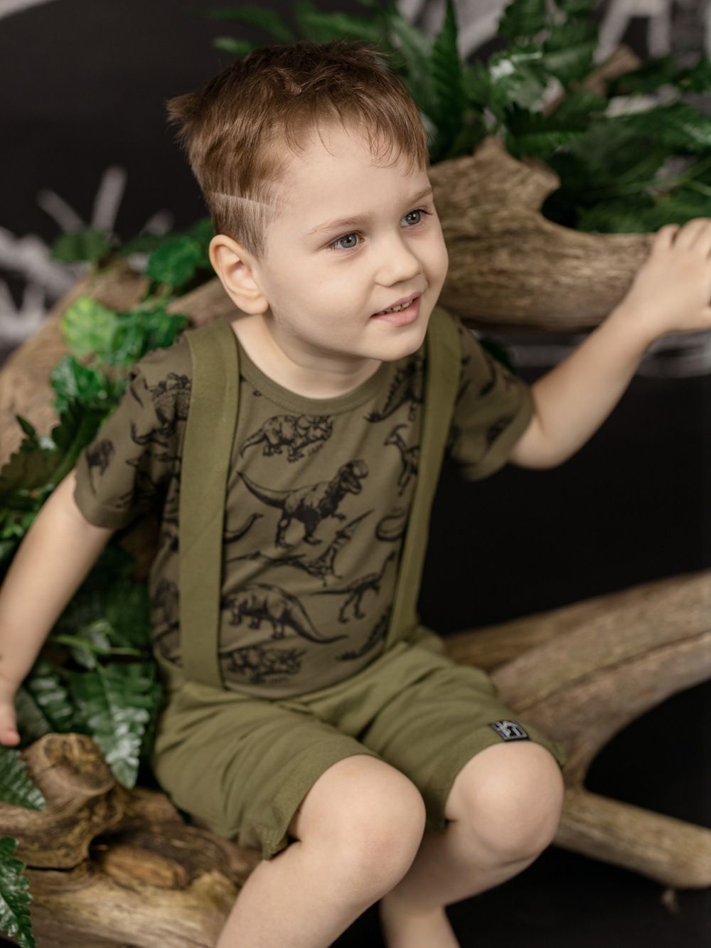 Kantáros rövid nadrág egyszínű DINO
